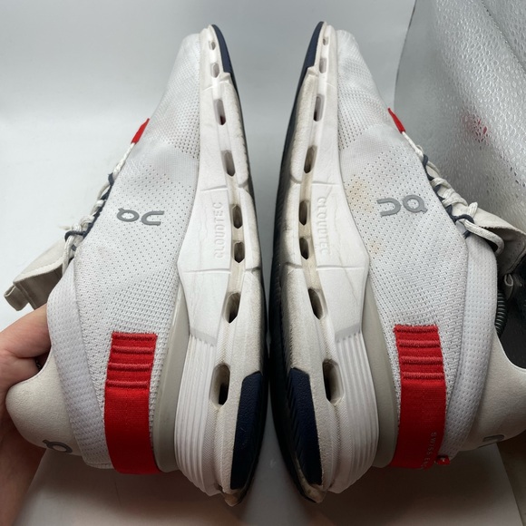 On Cloud Running Cloudflyer mens sneakers size 10.5 - Picture 8 of 9